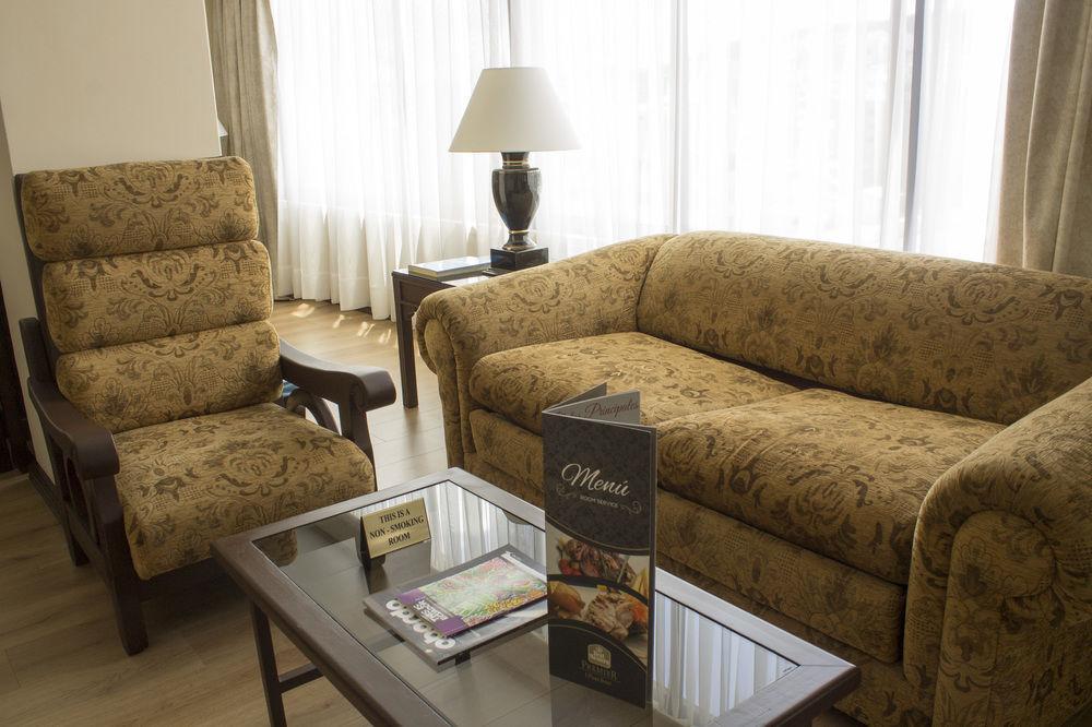 Best Western Cplaza Hotel Кито Экстерьер фото