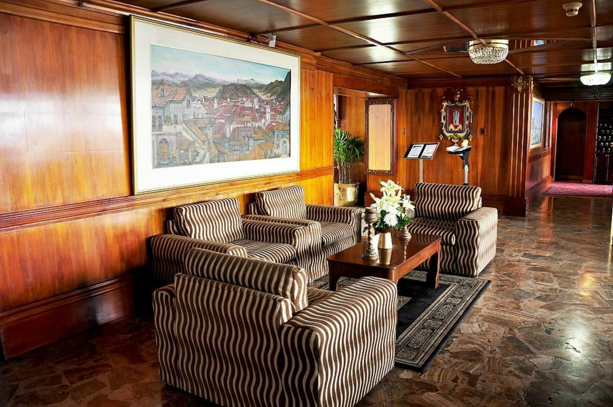 Best Western Cplaza Hotel Кито Интерьер фото
